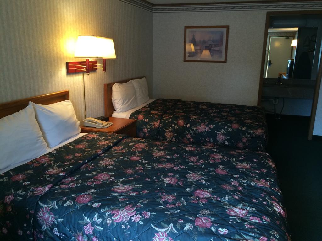 Shayona Inn Extended Stay Christiansburg Room photo